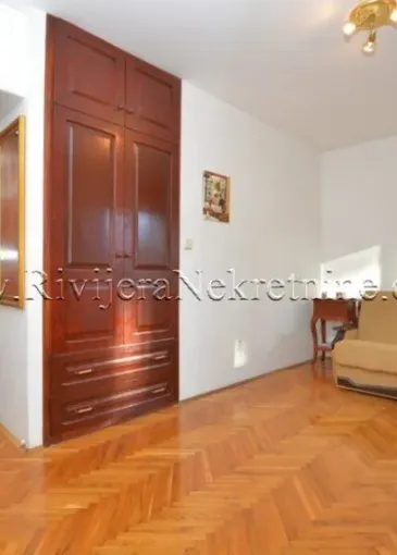 Apartment for sale in Igalo