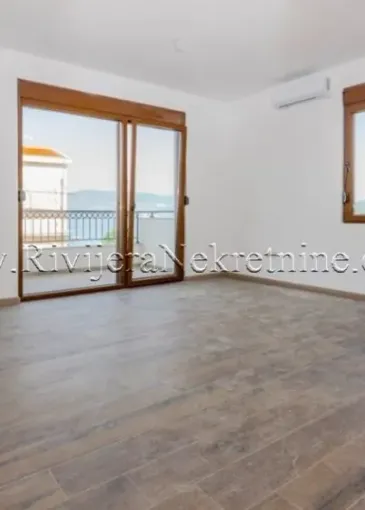 Apartment for sale in Kumbor