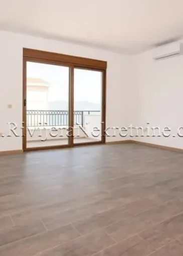 Apartment for sale in Kumbor