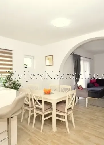 Apartment for sale in Đenovići
