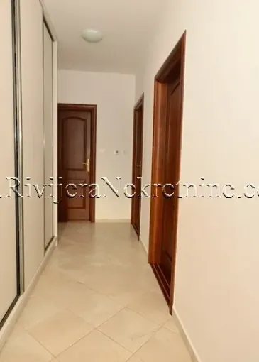 Apartment for sale in Đenovići