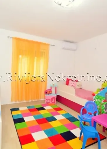 Apartment for sale in Đenovići