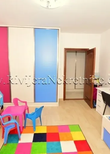 Apartment for sale in Đenovići