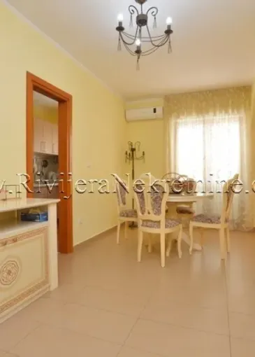 Apartment for sale in Igalo