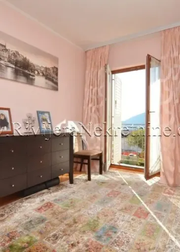 Apartment for sale in Igalo