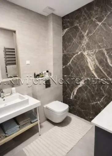 Apartment for sale in Igalo