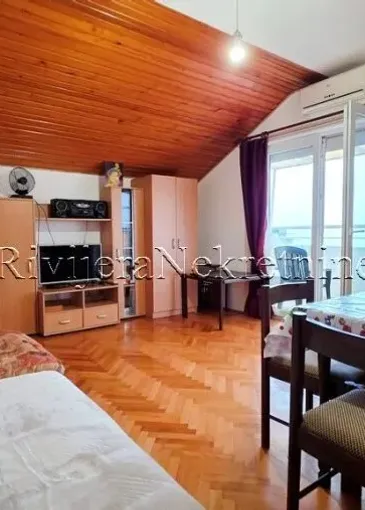 Стан на продају у Баошићи