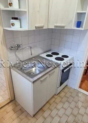 Стан на продају у Баошићи