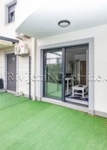 Wohnung zum Verkauf in Đenovići