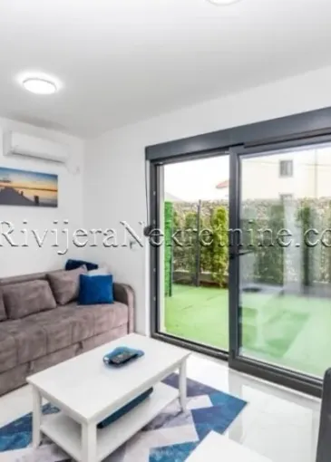 Wohnung zum Verkauf in Đenovići