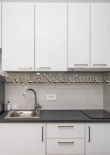 Wohnung zum Verkauf in Đenovići