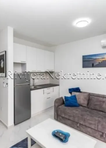 Wohnung zum Verkauf in Đenovići