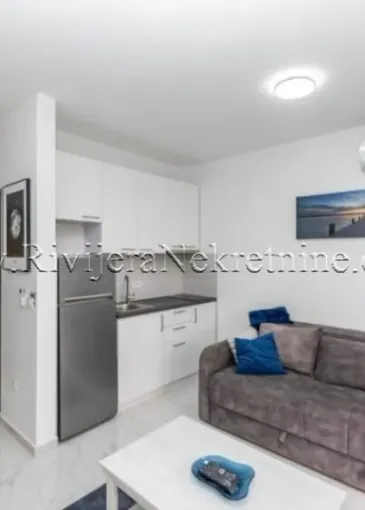 Wohnung zum Verkauf in Đenovići