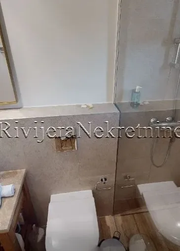 Apartment for sale in Radovići