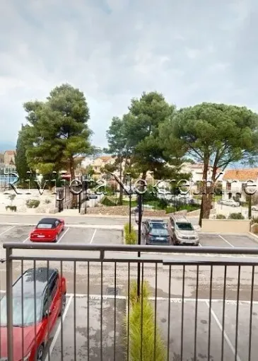 Apartment for sale in Radovići