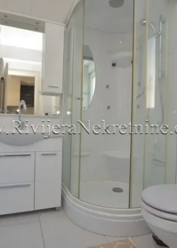 Стан на продају у Бијела