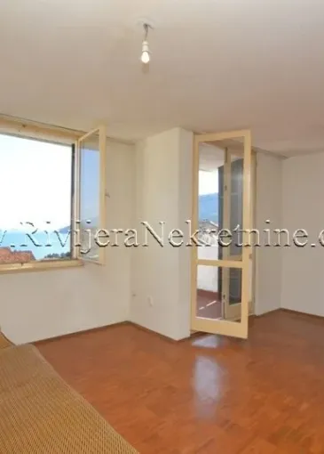 Apartment for sale in Igalo