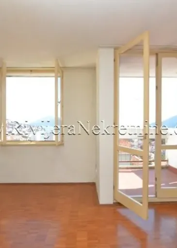 Apartment for sale in Igalo