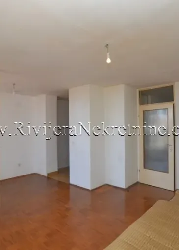 Apartment for sale in Igalo