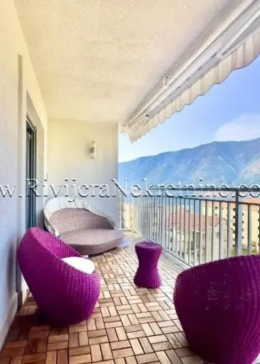 Apartment for sale in Dobrota