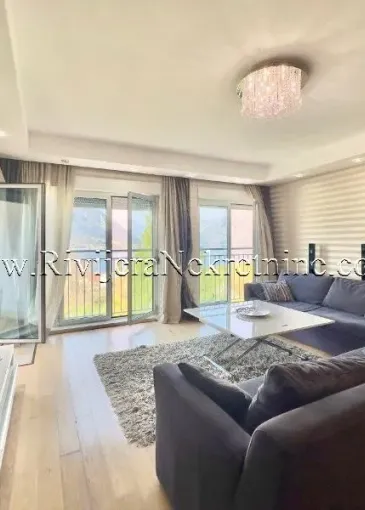 Apartment for sale in Dobrota