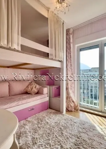 Apartment for sale in Dobrota