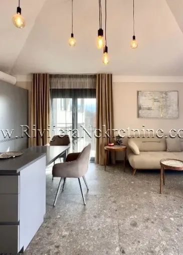 Wohnung zum Verkauf in Tivat