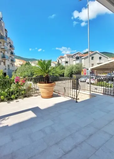 Business spaces for sale in Budva
