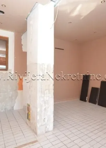 Business spaces for sale in Baošići