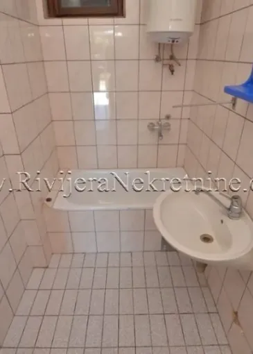 Business spaces for sale in Baošići