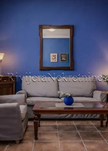 Hotel for sale in Igalo