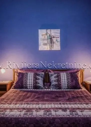 Hotel for sale in Igalo