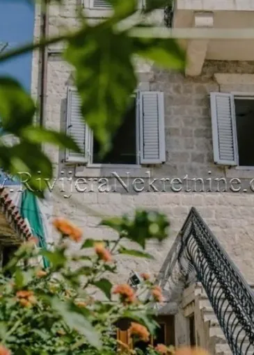 Hotel for sale in Igalo