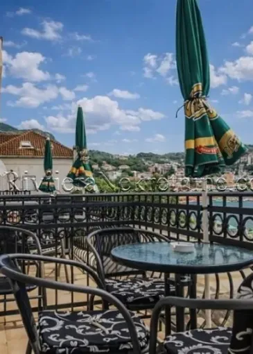 Hotel for sale in Igalo