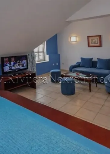 Hotel for sale in Igalo