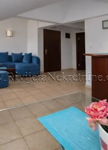 Hotel for sale in Igalo