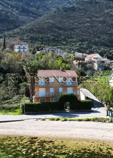 House for sale in Stoliv