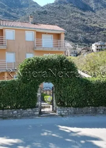 House for sale in Stoliv