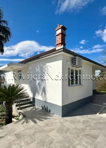 Haus zum Verkauf in Tivat