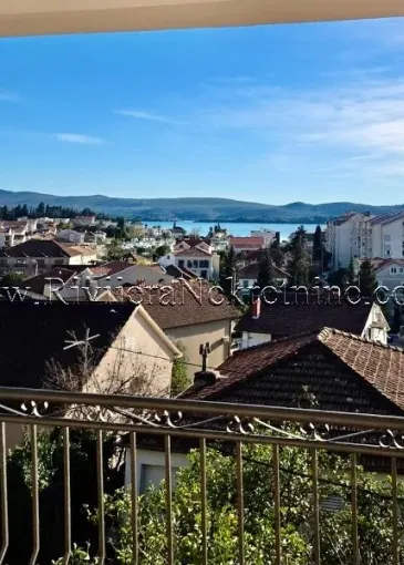 Haus zum Verkauf in Tivat