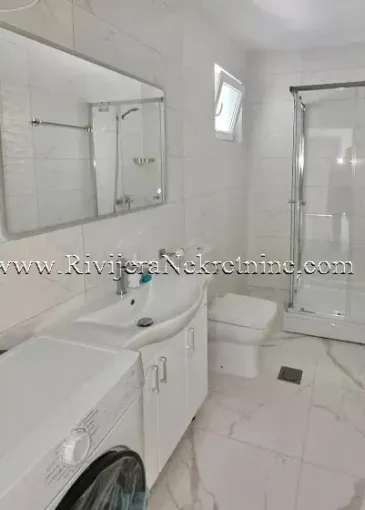 Haus zum Verkauf in Tivat