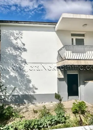 Haus zum Verkauf in Tivat