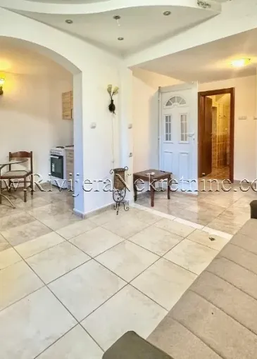 House for sale in Stoliv