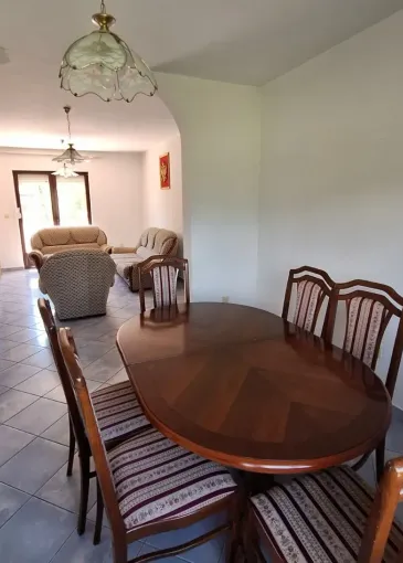 House for sale in Spuž