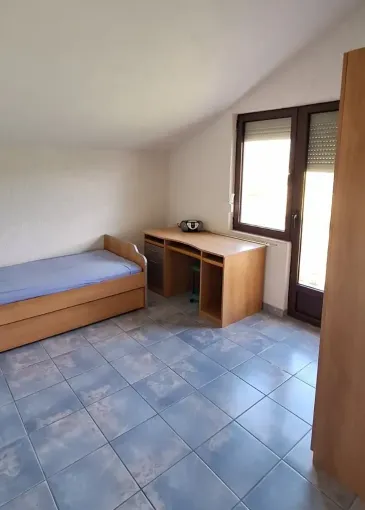 House for sale in Spuž