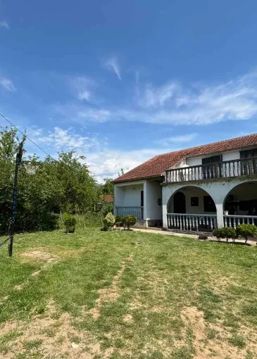 House for sale in Kosić