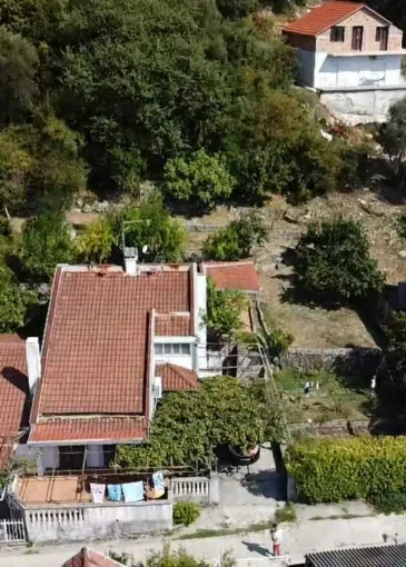 House for sale in Igalo