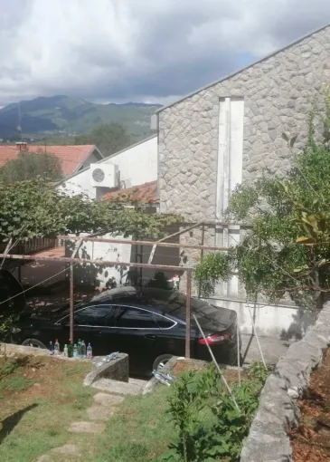 House for sale in Igalo