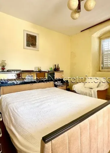 Casa en venta en Kostanjica
