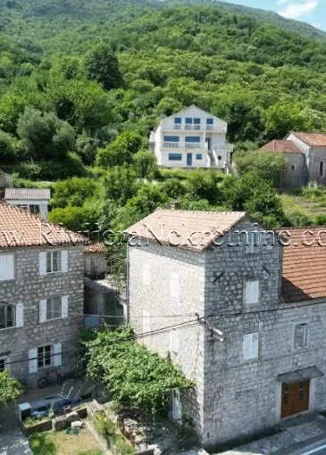 Casa en venta en Kostanjica